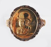 14K arany (Au) gyűrű, kalapos úr ábrázolásával. Dömötör Zoltán (1939-2015) olimpiai bajnok vízilabdá...