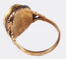 14K arany (Au) gyűrű, kalapos úr ábrázolásával. Dömötör Zoltán (1939-2015) olimpiai bajnok vízilabdá...