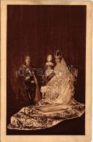 IV. Károly király, Zita királyné és Ottó koronaherceg. A Magyar Vöröskereszt Egylet kiadványa, Koller tanár utóda Szenes felvétele / Charles I of Austria, Queen Zita and Crown Prince Otto (EK)