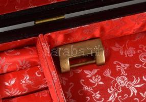 Ékszeres doboz, kínai, fa, réz berakással 25 cm