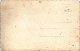 Die Turngau-Salzburg / hikers, group picture, autobus. photo (fl)