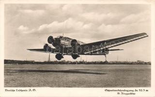 Deutsche Lufthansa plane photo