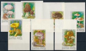 1984 Gombák (I.) ívsarki vágott sor (6.000)