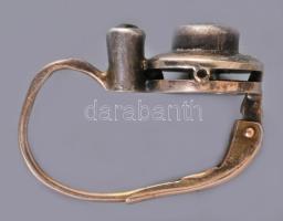 Arany (Au) buton fülbevaló, kővel, jelzett, 14k, bruttó 1,44g