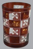 Emlékpohár bíboropácolt hutaüveg, négyzetes mintákkal, metszett, XIX. sz.