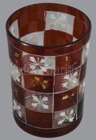 Emlékpohár bíboropácolt hutaüveg, négyzetes mintákkal, metszett, XIX. sz