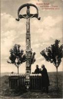 Terpény, Trpín; Andrej Kmet pod krízom. P. Sochán / Andrej Kmet vagy Kmety András (1841-1908) szlovák régész, geológus a keresztnél / Slovakian archaeologist and geologist Andrej Kmet with a roadside crucifix