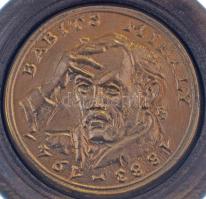 Farkas Pál (1947-) DN "Babits Mihály" öntött bronz emlékérem (65mm) fa posztamensen (94mm) T:XF