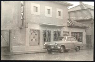 cca 1960-1970 Ráckeve, mozi, fotó, 9×14 cm