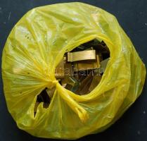 188 db (2 kg) régi fém karabiner