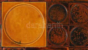 Jelzés nélkül: Kerámia patchwork fali dísz. Jelzés nélkül. Kisebb sérüléssel. 45x60 cm