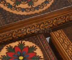 3 db faragott festett fa doboz egymásban, legnagyobb 23x18 cm