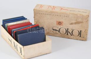 31 db vegyes igazolvány, Sokol dobozban