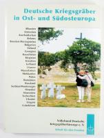 Deutsche Kriegsgräber in Ost- und Südosteuropa. Zusammengestellt von Anja und Willi Krammerer. Kassel, Volksbund Deutsche Kriegsgräberfürsorge e. V. Német nyelven. Gazdag képanyaggal illusztrált. Kiadói papírkötés, hullámos.