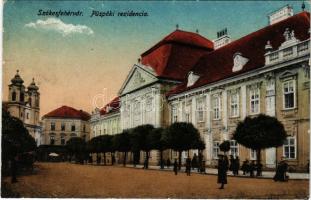 Székesfehérvár, Püspöki rezidencia. Vasúti levelezőlapárusítás (szakadás / tear)