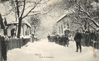 Óhuta school and town hall