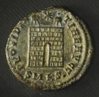 Római Birodalom / Cyzicus / II. Constantinus 327. Follis AE (3,12g) T:VF
Roman Empire / Cyzicus / C...