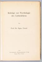 FREUD, Sigmund 2 munkája,  Vorlesungen zur Einführung in die Psychoanalyse. Drei Teile: Fehlleistungen / Der Traum / Allgemeine Neurosenlehre. Mit einem Kunstbeilage und einem Sachregister; +  Beiträge zur Psychologie des Liebeslebens. Leipzig, Internationaler Psycoanalytischer Verlag, 1922, 1924. Kiadói kartonálásokban