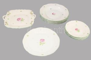 Herendi Tertia 12 darabos szervírozó összeállítás, jelzett, közte plasztikus díszítésű kínáló 24x27 cm