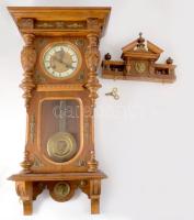 cca 20. sz. közepe, Historizáló falióra, réz veretekkel, felesütős, súlyok nélkül, 100x38 cm /// KIZÁRÓLAG SZEMÉLYES ÁTVÉTEL, NEM POSTÁZZUK! / ONLY PERSONAL COLLECTION AT OUR OFFICE