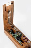 Patikai mérleg súlyokkal szép fa tokkal 18 cm