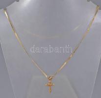 Arany (Au) lapos kígyó szemes nyaklánc, kereszt medállal, jelzett, 14 karátos arany, 2,2g