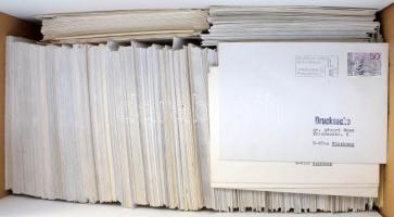 Liechtenstein kb 600 db címezetlen küldemény, alkalmi bélyegzésekkel, sok egyformában, dobozban