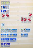 Gyengécske, főleg bélyegzett több példányos előrendező az 1950-60-as évekből, jó 30 osztutt lapos na...