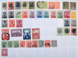 Kb 70.000 darabos tartalmas világgyűjtemény albumlapokon. Jó minőségű, szépen rendezett anyag régi h...