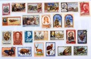 Kb 70.000 darabos tartalmas világgyűjtemény albumlapokon. Jó minőségű, szépen rendezett anyag régi h...