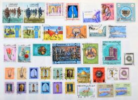 Kb 70.000 darabos tartalmas világgyűjtemény albumlapokon. Jó minőségű, szépen rendezett anyag régi h...