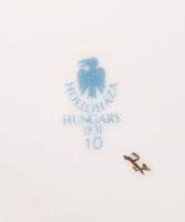 Hollóházi Jurcsák László által tervezett váza: Női fejek. Matricás, jelzett, hibátlan, m: 15,5 cm