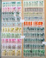 Vegyes magyar és külföldi tízes rendező, benne 390 magyar és külföldi tízes 12 lapos nagy berakóban