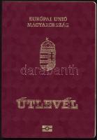 cca 2010 Magyar útlevél beragasztott amerikai vízummal
