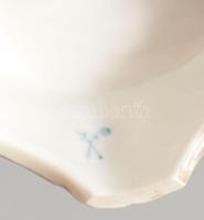 cca 1880-1900 Meissen Fiú gyümölcskosárral. Jelzett, ragasztott, ujja sérült, m: 28 cm