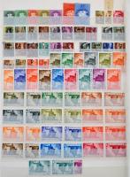 Részben 1950 előtti magyar bélyegek, köztük teljes sorok is, 16 lapos, A/4-es berakó kb 20 oldalán, ritkásan rakva