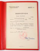 cca 1970-1990 Minisztertanács munkatársának személyi lapjai, kinevezések, MSZMP pártiskolai könyv és...