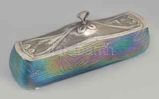 Loetz Austria jelzésű üveg doboz, irizáló szesessziós mintákkal, ón fedéllel 23 cm