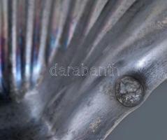 Ezüst (Ag) fűszerkínáló pár, balra néző női fej jelzéssel, 95g