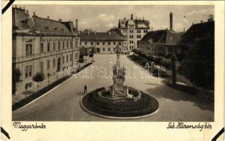 Mosonmagyaróvár, Magyaróvár; Szentháromság tér (ragasztónyom / glue marks)