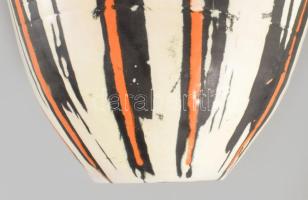 Gorka Lívia (1925-2011): Kaspó. Jelzett, hibátlan, d: 20 cm, m: 14,5 cm