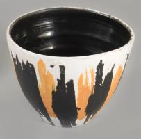 Gorka Lívia (1925-2011): Kaspó. Jelzett, apró mázhibával, d: 18 cm, m: 14 cm