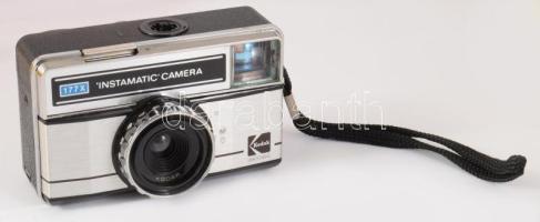 Kodak Instamatic 177 x, retro fényképezőgép, eredeti dobozában. blokkal, leírással