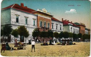 1923 Karcag, Fő tér, piac. Vasúti levelezőlapárusítás 244. (EM)