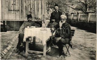Ada Kaleh (Orsova), Török kávéház, férfiak vízipipával / Turkish café, men with hookah (non PC) (Rb)