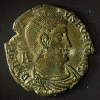 Római Birodalom 350-353 / Decentius / Aquileia / AE3 Cu (4,88g) T:VF Roman Empire 350-353 / Decentius / Aquileia / AE3 Cu "DN DEC[ENT]I-VS FORT CAES / VICTORIAE DD NN AVG ET CAES - VOT V MVLT X - palm branch AQS palm branch" two Victories facing one another, holding between them a wreath (4,88g) C:VF RIC VIII 171