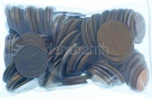 Vegyes külföldi fémpénz tétel, ~600g-os súlyban T:vegyes Mixed foreign coin lot (~600g) C:mixed