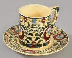 Körmöcbánya magyaros mintás csésze alátéttel, jelzett, kis felületi sérüléssel, d: 15 cm