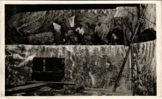 Aknaszlatina, Slatinské Doly, Szolotvino, Solotvyno (Máramaros); Sófejtés a bánya belsejében / salt mine, interior