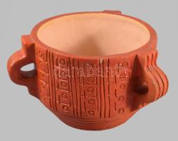 Háromfülű vörös kaspó, kopással, d: 17 cm, m: 12 cm